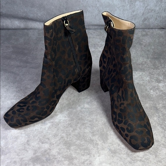 NWOT Stuart Weitzman Women Sz 7M / EU 37.5 Leopard Print Ankle Boots Animal - Picture 1 of 10